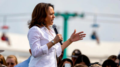 Kamala Harris, USA, Rede, Mikrofon, Politik, Menschen, Wahlkampf