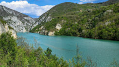 Serbien, Bosnien, Fluss, Grenzfluss, Wasser, Natur, Grenze, Berge, Wald