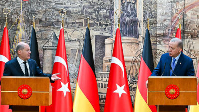 Olaf Scholz, Recep Tayyip Erdoğan, Deutschland, Türkei, Pressekonferenz, Fahne, Flagge