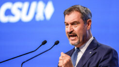 Markus Söder, CSU, Politiker, Politik, Rede, Mikrofon