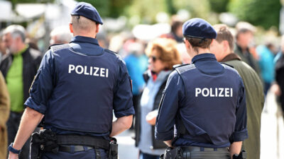 Polizei, Uniform, Einsatz, Sicherheit, Demonstration, Gewalt, Menschen