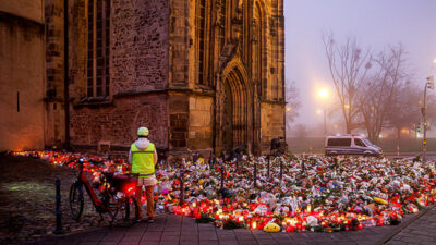 Magdeburg, Weihnachtsmarkt, Kirche, Blumen, Kerzen, Anschlag, Gedenken