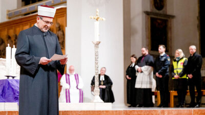 Imam, Kirche, Gottesdienst, Benjamin Idriz, München, Anschlag